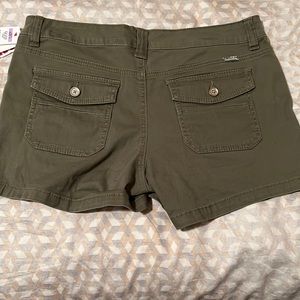 Union bay shorts green size 11 new